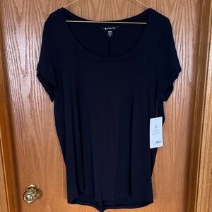 Athleta Stratus II Tee Women's Black Short Sleeve Tee, Medium.